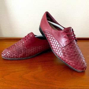 Trotters Women's Leather Lizzie Derby Flat from Nordstrom